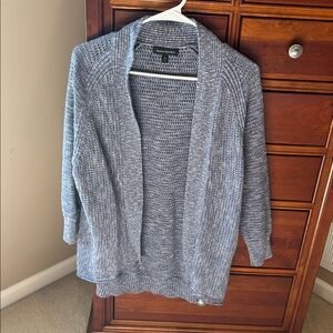 Banana Republic Heather blue Gray Knit Cardigan, size medium, perfect for fall